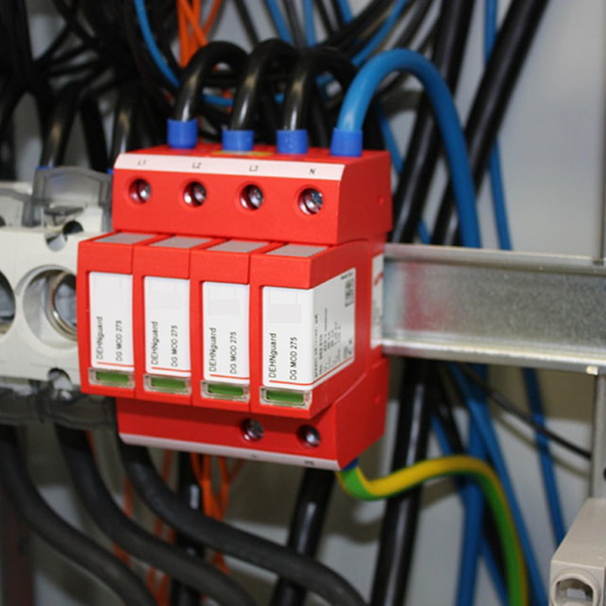 Über­spannungs­schutz bei Bayer Elektrotechnik in Freiensteinau